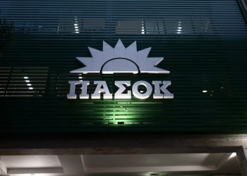 ΠΑΣΟΚ-για-Λαζαρίδη:-Ο-πρωθυπουργός-οφείλει-να-αποπέμψει-τον-υφυπουργό-του,-που-ζημίωσε-δύο-φορές-το-Δημόσιο