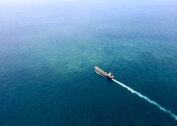 Το-Ιράν-ανοίγει-τα-Στενά-του-Ορμούζ-στο-πλαίσιο-της-εκεχειρίας-στον-Λίβανο-(upd)