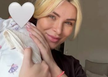 Κατερίνα-Καινούργιου:-Δύο-εβδομάδων-η-μικρή-Ξένια-–-Το-συγκινητικό-μήνυμα