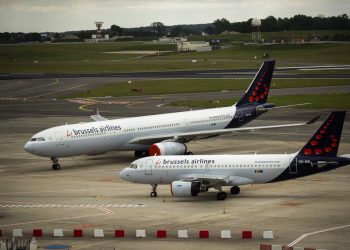 Η-ΕΕ-διαθέτει-επαρκή-ποσότητα-καυσίμων-για-αεροδρόμια-και-αεροσκάφη,-καθησυχάζει-ο-Τζιτζικώστας