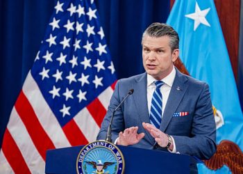 Ο-Πιτ-Χέγκσεθ-διάβασε-ψεύτικο-στίχο-της-Βίβλου-από-το…-pulp-fiction-στο-Πεντάγωνο