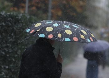 Καιρός-αύριο:-Τοπικές-βροχές-και-πτώση-της-θερμοκρασίας