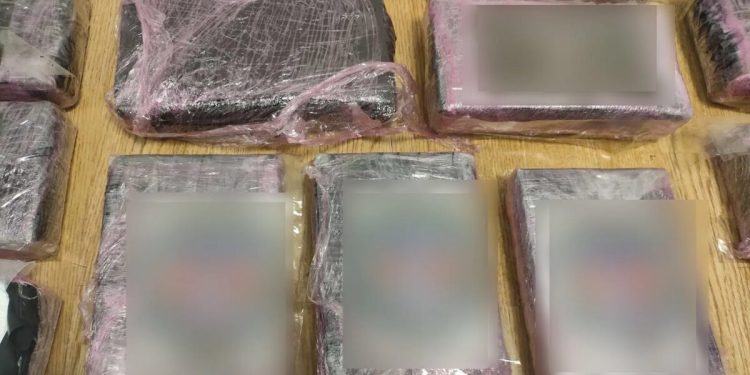 «Ξεδοντιάστηκε»-σπείρα-με-27-κιλά-κοκαΐνη-–-«Έσπρωχνε»-τα-ναρκωτικά-σε-περιοχές-του-Πειραιά