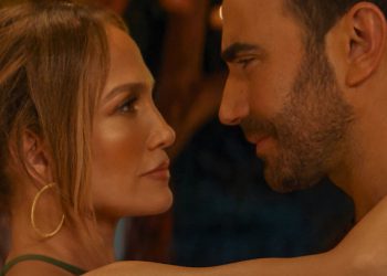 office-romance:-Η-ρομαντική-κομεντί-του-netflix-που-ήδη-συζητιέται-–-Πρωταγωνιστεί-η-Τζένιφερ-Λόπεζ