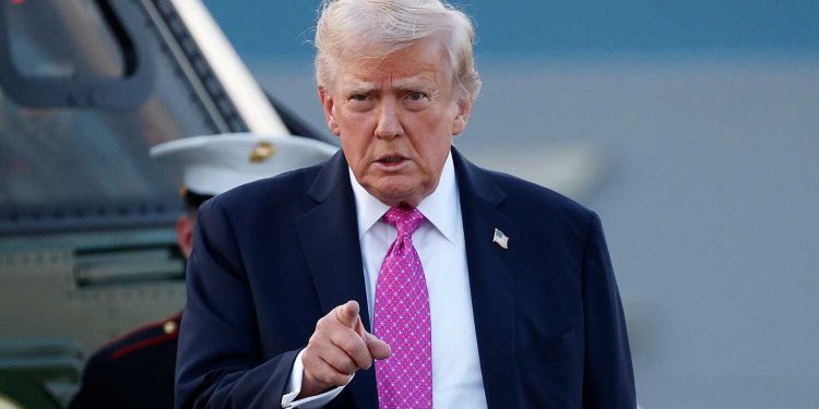 Τραμπ:-«Το-εμπλουτισμένο-ουράνιο-δεν-πάει-πουθενά»,-επιμένει-ότι-το-απόθεμα-θα-μεταφερθεί-στις-ΗΠΑ,-διαψεύδει-η-Τεχεράνη(upd)