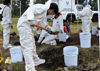 Φρίκη-στο-Μεξικό:-Βρήκαν-πάνω-από-1.000-θραύσματα-οστών-σε-λίμνη