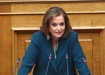 Ντόρα-Μπακογιάννη:-«Ο-Μακάριος-Λαζαρίδης-θα-έπρεπε-να-έχει-διευκολύνει-τον-πρωθυπουργό-και-το-κόμμα»