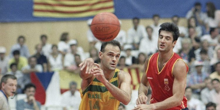 Όταν-ο-Όσκαρ-Σμιντ-έβαζε-55-πόντους-κόντρα-στην-Ισπανία