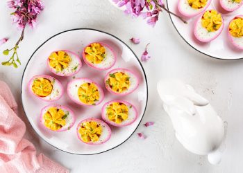 Γεμιστά-αυγά-με-μαγιονέζα-και-μουστάρδα