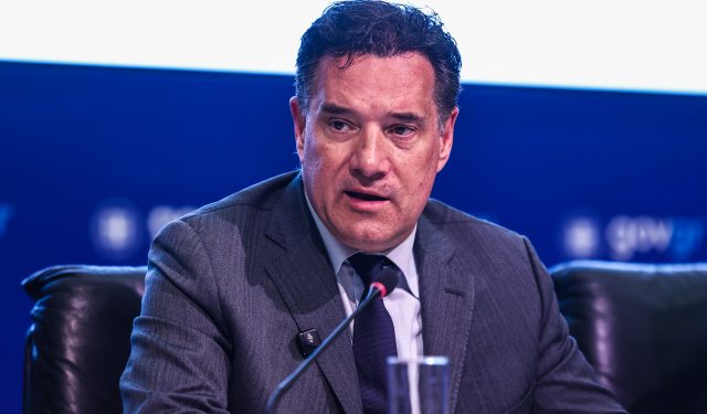 Συγκινήθηκα-για-το-προσωπικό-του-ΕΣΥ:-Η-ανάρτηση-Αδωνι-για-την-εμπειρία-ασθενούς-στο-ΚΑΤ