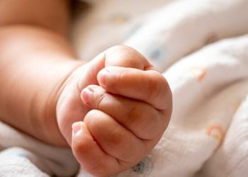 Θεσσαλονίκη:-Στο-μικροσκόπιο-των-Αρχών-περίεργη-υπόθεση-ψευδούς-δήλωσης-πατρότητας-σε-νεογέννητο