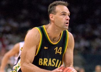 oσκαρ-Σμιντ:-Ο-άνθρωπος-που-γύρισε-την-πλάτη-στο-nba-και-έδειξε-ότι-οι-Βραζιλιάνοι-παίζουν-και-μπάσκετ