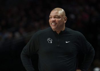 Ο-Ντοκ-Ρίβερς-ανακοίνωσε-την-απόσυρσή-του-από-τους-πάγκους:-Θα-με-εξέπληττε-αν-προπονούσα-άλλο-ένα-παιχνίδι