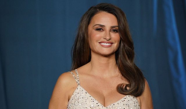 Έγινε-κι-αυτό:-Αγνώριστη-η-penelope-cruz-με-πλατινέ-ξανθά-μαλλιά