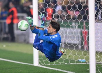 Ολυμπιακός:-Δύο-χρόνια-από-το-ιστορικό-βράδυ-στην-Πόλη-κόντρα-στη-Φενέρ