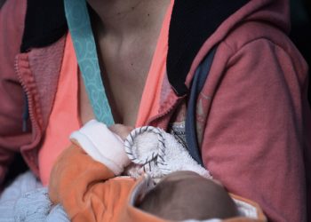 Θεσσαλονίκη:-Χειροπέδες-σε-48χρονο-και-20χρονη-για-ψεύτικη-δήλωση-πατρότητας