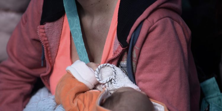 Θεσσαλονίκη:-Χειροπέδες-σε-48χρονο-και-20χρονη-για-ψεύτικη-δήλωση-πατρότητας