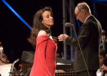 susanna-rigacci:-Η-θρυλική-φωνή-του-ennio-morricone-έρχεται-στο-Παλλάς-για-να-ζωντανέψει-τις-πιο-εμβληματικές-μελωδίες-του