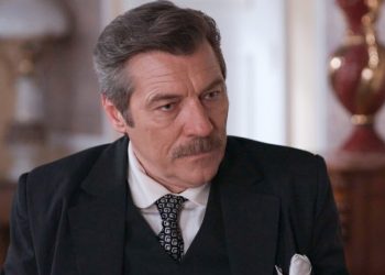 grand-hotel-–-επόμενα-επεισόδια:-Ο-Χατζημήτρος-δίνει-εντολή-στον-Μάρκο-να-βάλει-φωτιά-στον-μαχαλά-των-προσφύγων