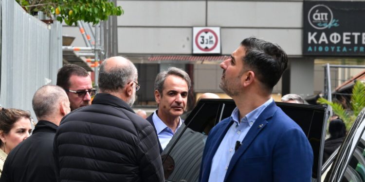 Κυριάκος-Μητσοτάκης:-Νέα-επίσκεψη-του-πρωθυπουργού-στον-«Ευαγγελισμό»-για-τον-Γιώργο-Μυλωνάκη