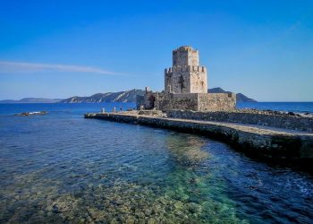 Το-εντυπωσιακό-κάστρο-της-Μεθώνης
