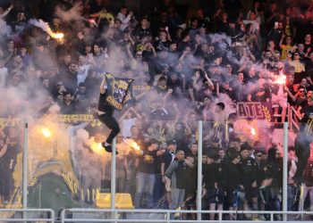 Τρέλα-στην-ΑΕΚ:-Χιλιάδες-οπαδοί-στην-προπόνηση-πριν-το-ματς-με-τον-ΠΑΟΚ