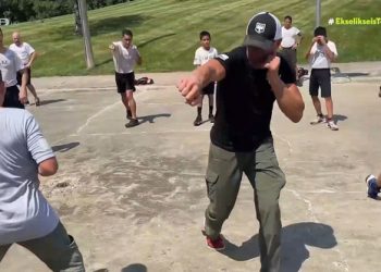 Κατασκηνώσεις-τοξικής-αρρενωπότητας-–-Υπόσχονται-να-μετατρέψουν-αγόρια-μαζί-με-τους-πατεράδες-τους-σε-«κυρίαρχα-αρσενικά»