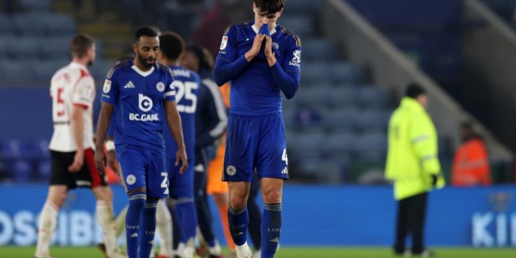 Αγγλία:-Πάει-για-υποβιβασμό-η-Λέστερ,-άνοδος-για-Κάρντιφ-και-Μπρόμλι