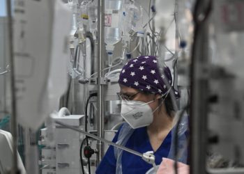 Αποφρακτικός-ειλεός:-Ποια-είναι-τα-ύποπτα-συμπτώματα-και-οι-πιθανές-αιτίες