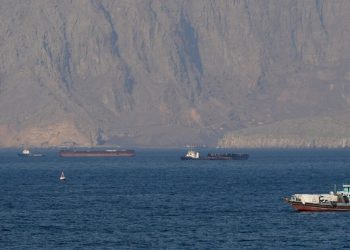 Ινδία:-Δύο-πλοία-με-ινδική-σημαία-δέχτηκαν-επίθεση-στα-Στενά-του-Ορμούζ,-επιβεβαιώνει-η-κυβέρνηση