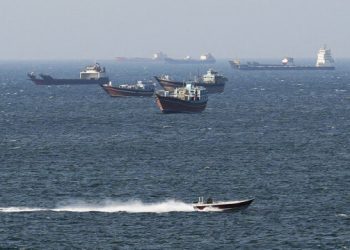 Κλιμάκωση-και-αδιέξοδο-στα-Στενά-του-Ορμούζ:-Οι-Φρουροί-της-Επανάστασης-απειλούν-όποιο-πλοίο-πλησιάσει-–-«Δεν-μπορούν-να-μας-εκβιάσουν»-λέει-ο-Τραμπ