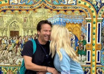 Ελένη-Μενεγάκη-–-Μάκης-Παντζόπουλος:-Οι-φωτογραφίες-από-το-ταξίδι-στην-Βαρκελώνη-με-την-κόρη-τους,-Μαρίνα