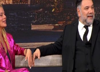 Η-έκπληξη-της-Ζέτας-Μακρυπούλια-έκανε-τον-Γρηγόρη-Αρναούτογλου-να-«λιώσει»