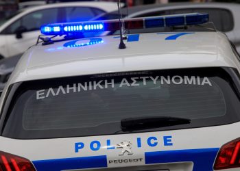 Συναγερμός-στην-Καστοριά-για-μπαράζ-τηλεφωνικών-απατών-–-Θύμα-ακόμα-μία-ηλικιωμένη,-οι-πινακίδες-πρόδωσαν-τον-«εισπράκτορα»