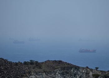 Φρουροί-της-Επανάστασης:-Τα-Στενά-του-Ορμούζ-από-σήμερα-είναι-κλειστά,-όποιο-πλοίο-πλησιάσει-θα-αποτελεί-στόχο
