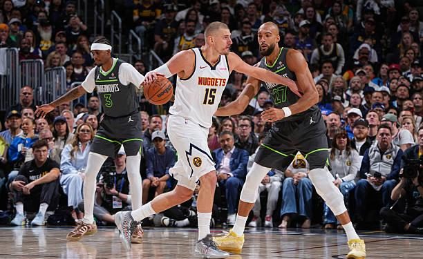 Οι-Νάγκετς-πήραν-την-ματσάρα-κόντρα-στους-Τίμπεργουλβς-για-το-1-0-στη-σειρά