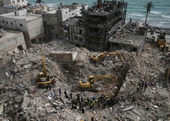 Το-Ισραήλ-κατεδαφίζει-κτίρια-στο-νότιο-Λίβανο