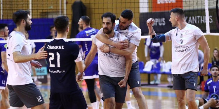 Ο-Φλοίσβος-πήρε-το-συναρπαστικό-ντέρμπι-με-τον-Φοίνικα