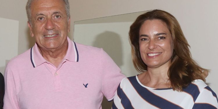 Δ.-Αβραμόπουλος-για-το-διαζύγιο-μετά-από-30-χρόνια-γάμου:-«Δεν-το-βλέπω-με-πικρία»