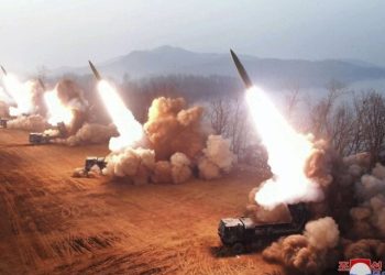 Νέα-εκτόξευση-πυραύλων-από-τη-Βόρεια-Κορέα