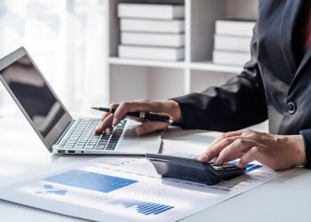 Ελεύθεροι-επαγγελματίες:-Τα-«κλειδιά»-για-λιγότερο-φόρο