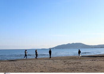 Καιρός:-Αίθριος-με-τοπικές-μπόρες-και-υψηλές-θερμοκρασίες-–-Πότε-αναμένεται-μεταβολή