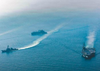 Μακριά-από-συμφωνία-ΗΠΑ-και-Ιράν-–-Ούτε-24-ώρες-δεν-έμειναν-ανοιχτά-τα-Στενά-του-Ορμούζ