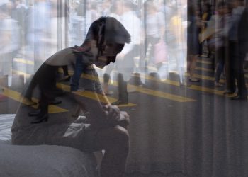 Η-μοναξιά-δεν-είναι-απλώς-συναίσθημα-–-Έρευνα-δείχνει-πως-συνδέεται-με-αυξημένο-κίνδυνο-καρδιοπάθειας