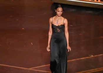 Ζόε-Σαλντάνα:-Σαρώνει-στο-box-office-και-βρίσκεται-στη-λίστα-time-100-αλλά-οι-γιοι-της-δεν-αντέχουν-να-τη-βλέπουν-στην-οθόνη