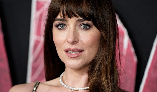 Η-Ντακότα-Τζόνσον-στη-λίστα-του-«time»-με-τους-100-πιο-επιδραστικούς-ανθρώπους-του-κόσμου-–-Η-Τέιλορ-Σουίφτ-έπλεξε-το-εγκώμιό-της