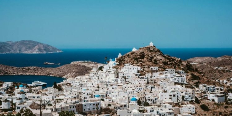 Κοινωνικός-Τουρισμός-2026:-Πότε-ανοίγουν-οι-αιτήσεις,-ποιοι-οι-δικαιούχοι-και-όλες-οι-αλλαγές