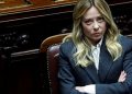 Ακροβατώντας-μεταξύ-Τραμπ-και-πολιτικής-φθοράς-–-Η-Τζόρτζια-Μελόνι-με-την-πλάτη-στον-τοίχο