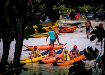 Τουρισμός-περιπέτειας:-Από-την-αδρεναλίνη-στην-εμπειρία-–-Η-νέα-τάση-που-αλλάζει-τα-ταξίδια-με-τζίρο-2-τρισ.-δολάρια