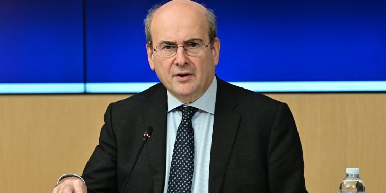 Κ.-Χατζηδάκης:-o-δημοσιονομικός-χώρος-θα-κρίνει-τις-περαιτέρω-παρεμβάσεις-το-2027